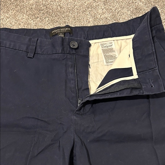 Banana Republic Navy Men's Flat Front Shorts - Picture 4 of 5